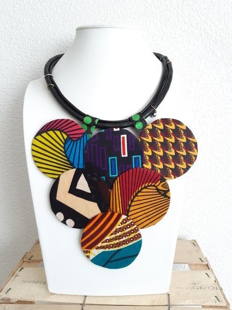 Monies Jewelry, Dope Jewelry Accessories, Color Outfits, African Crafts, Solid Color Outfits, Afrikaanse Mode, Wax Fabric, African Necklace, Fabric Necklace