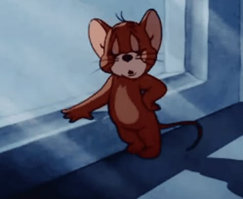 Tom And Jerry Jerry, Tom And Jerry Baby, Tom And Jerry Gif, Calin Gif, Jerry Images, Tom And Jerry Pictures, Tom And Jerry Wallpapers, Tom Et Jerry, Jerry Cartoon