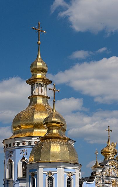 St. Michael's Golden-Domed Monastery, Kiev Saint Sophia, Edna St Vincent Millay, Golden Dome, Christian History, Kyiv Ukraine, Beautiful Churches, Cathedral Church, Kiev Ukraine, St Vincent