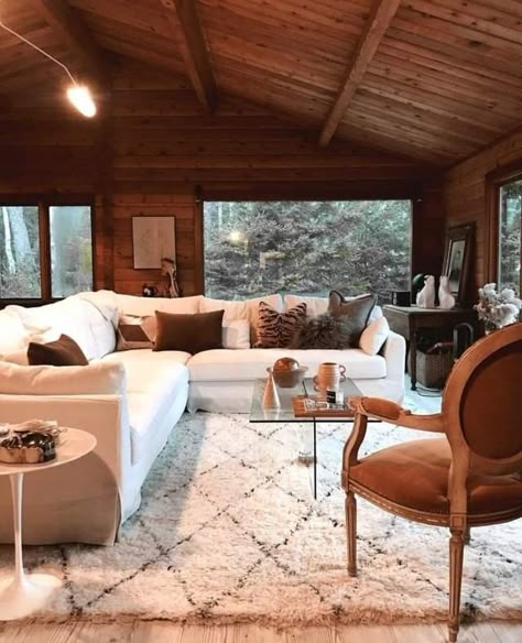 Log Cabin Interior, Modern Rustic Living Room, Cabin Living Room, Rustic Room, Cabin Interiors, Cabin Living, Bathroom Idea, Log Cabin Homes, Cabin Style