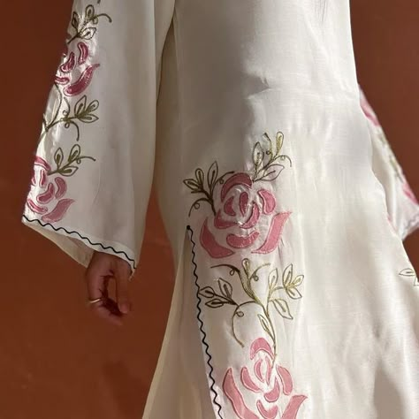 Ayla khan on Instagram: "“Rose Set” DM for inquiries" Salwar Ideas, Hand Painted Dupattas, 1920s Fashion Women, Bridal Hairstyle Indian Wedding, Flower Machine Embroidery Designs, Latest Blouse Designs Pattern, Hand Embroidery Dress, Interesting Outfits, Applique Work