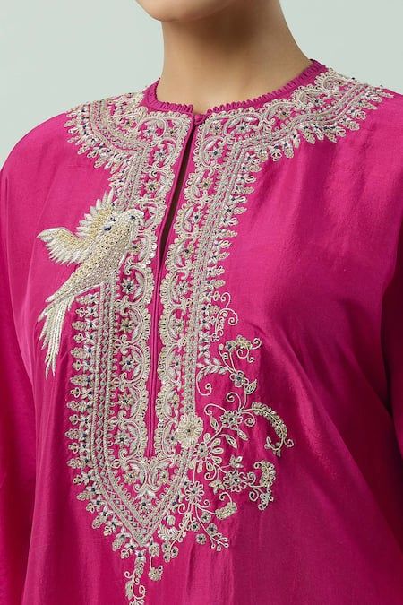 Buy Pink Dupion Silk Placement Hand Embroidery Floral Round Yoke Kaftan For Women by JAYANTI REDDY Online at Aza Fashions. Hot Pink Outfit, Kaftan Pattern, Kaftan For Women, Jayanti Reddy, Velvet Dress Designs, Punjabi Outfits, Kurti Designs Latest, Blouse Designs Indian, Kurta Neck Design