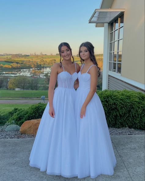 Deb Dresses Australia, Deb Dresses Debutante, Deb Photos, Bestie Selfie Ideas, Deb Ball, Wedding Core, Deb Dress, Cotillion Dresses, Debutante Dresses