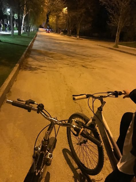 Riding A Bicycle Aesthetic, Night Cycle Ride Aesthetic, Cycling With Friends Aesthetic, Summer Bicycle Aesthetic, Bicycle Date Aesthetic, Learn To Ride A Bike, How To Ride A Bicycle, Bike Riding Astethic, Bike Date Aesthetic