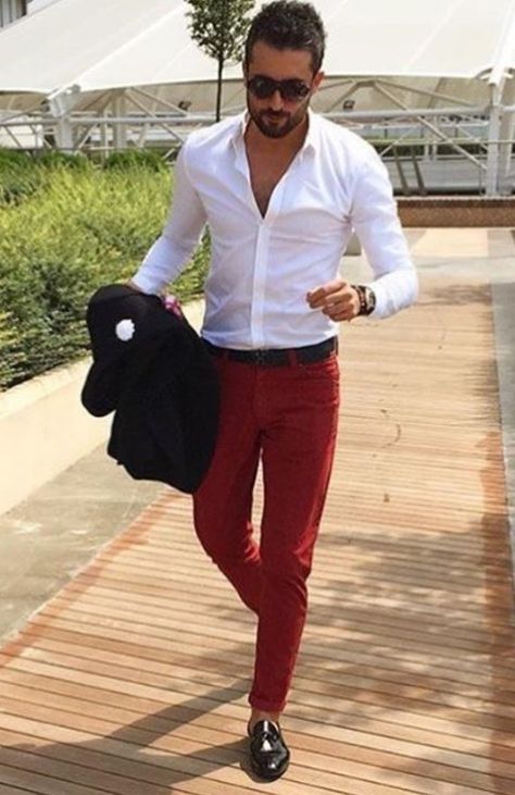 Shop this look on Lookastic: https://lookastic.com/men/looks/black-blazer-white-long-sleeve-shirt-red-chinos/20001 — White Long Sleeve Shirt — Black Blazer — Red Chinos — Black Leather Loafers Men Red Pants Outfit, Dresscode Party, Crab Dinner, Red Pants Men, Red Pants Outfit, Red Shirt Men, Red And White Outfits, Black Blazer Men, Formal Attire For Men