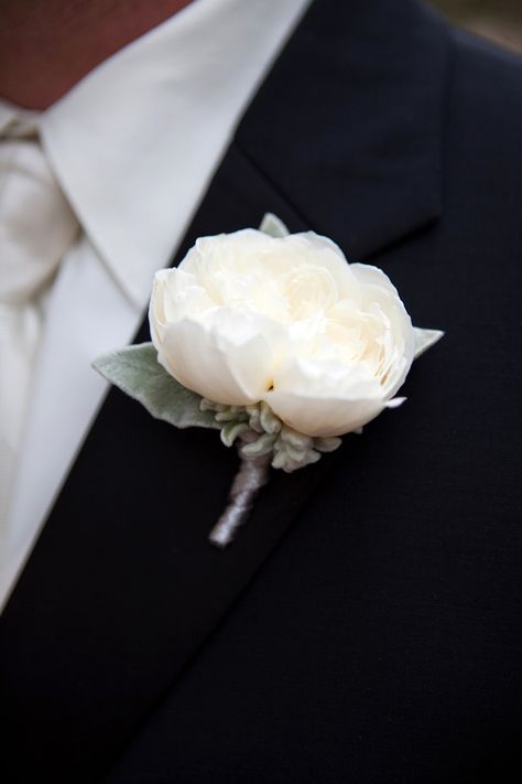 he gave me hope there was a man that could treat me like a princess. It's been almost 2yrs. and the best part is that Dad approved of him. ;) Peony Boutonniere, Wedding Flowers White Roses, Cheap Wedding Flowers, Rose Corsage, Rose Boutonniere, Groom Boutonniere, Garden Rose, White Wedding Flowers, White Peonies