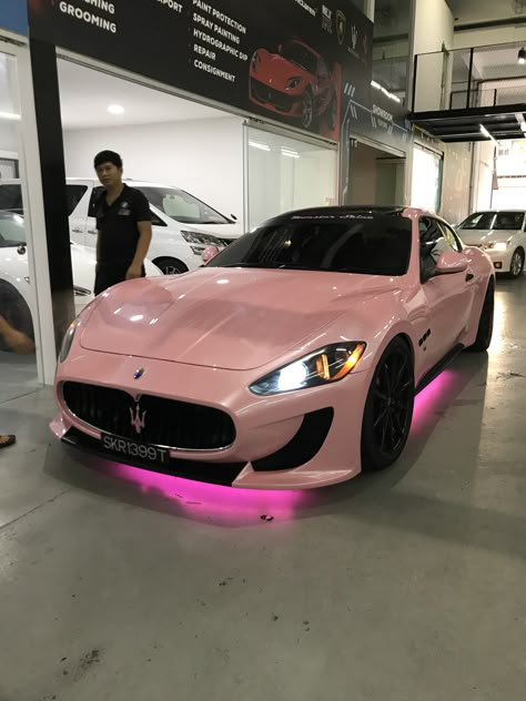 Pink Maserati, Pink Cars, Pimped Out Cars, Girly Car, Fotografi Vintage, Cars Auto, Lux Cars, Street Racing Cars, Luxury Lifestyle Dreams