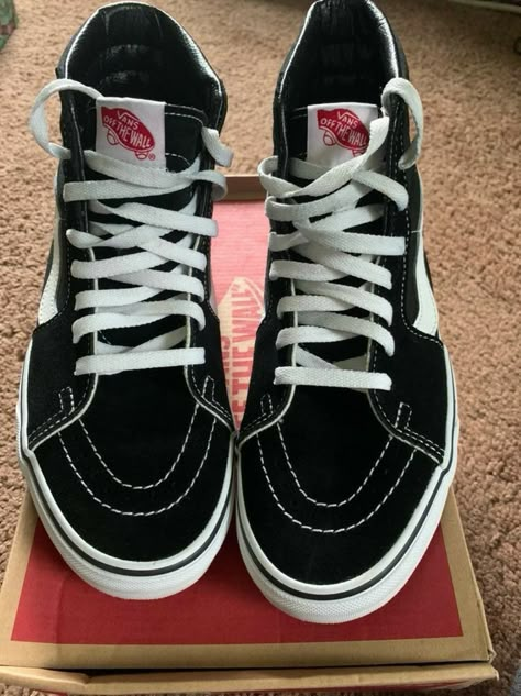 Vans Sk8 Hi Outfit, Sk8 Hi Outfit, Vans Sk8 Hi Black, God Clothing, Vans Girl, Willow Grove, Tenis Vans, Vans Outfit, Funky Shoes