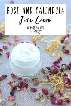 Calendula Face Cream, Anti Aging Cream Recipe, Face Cream Diy, Face Cream Recipe, Diy Face Cream, Homemade Lotions, Calendula Cream, Natural Face Cream, Homemade Face Cream