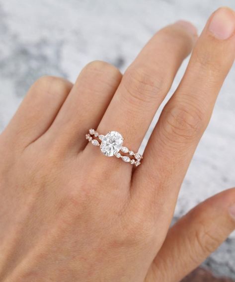 2 CT Oval Moissanite Engagement Ring Set Oval Cut Wedding Ring - Etsy Canada Marquise Cut Wedding Rings, Vintage Engagement Ring Settings, Oval Moissanite Engagement Ring, Anniversary Ring Set, Rose Gold Engagement Ring Vintage, Dress Pictures, Moissanite Engagement Ring Set, Luxury Vehicles, Cute Engagement Rings