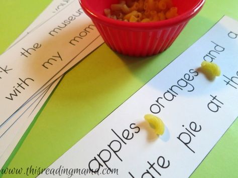 I love this idea of placing commas in a sentence with elbow macaroni! This is a hands-on way for the students to practice punctuation. I think this strategy could also be used when teaching about apostrophes and possessive nouns. Comma Activities, Possessive Nouns Activities, Commas In A Series, Writing Rules, Sensory Language, Elementary Language Arts Activities, Making Sentences, Possessive Nouns, English Ideas