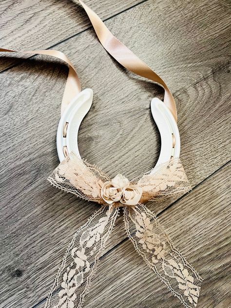 Wedding Horseshoe Lucky Gift White and Coffee Lace Bridal Present, Keepsake, Newlywed Gift by FlorenceandTillyUK on Etsy Lucky Charm Gifts, Horse Shoe Nails, Wedding Horseshoes, Great Anniversary Gifts, Lucky Gifts, Organza Flowers, Couple Items, Lucky Horseshoe, Lace Bridal