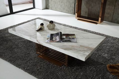 10 Chic Ways to Incorporate Marble Into Your Home Rose Gold Coffee Table, Metal Base Coffee Table, Coastal Coffee Table, Granite Table, Industrial Style Table, Dining Table Gold, Gold Dining, Marble Top Coffee Table, Modern Marble