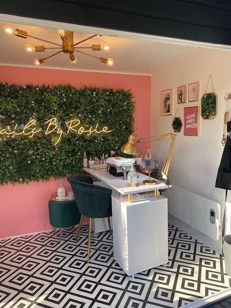 Waiting Room Design Salon, Nail Shop Ideas Salons At Home, Nail Tech Suite Decor, Nail Salon Interior Design Small Space, Nails And Lashes Salon, Nail Loft Ideas, Nail Tech Salon Ideas, Mini Nail Salon Ideas, Nail Tech Studio Ideas