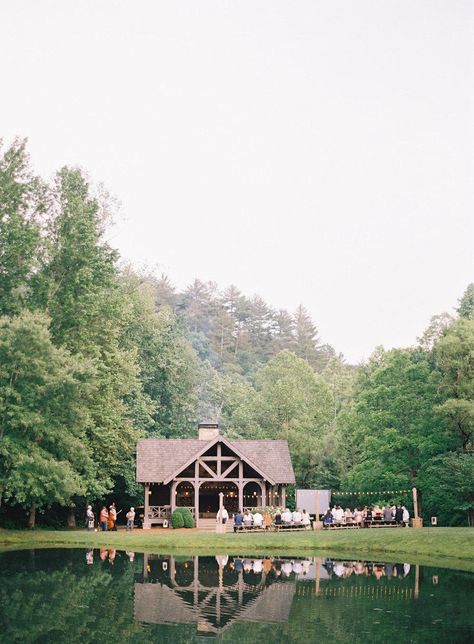 20 Swoon-Worthy Wedding Venues In Tennessee Blackberry Farms Wedding, Wedding Features, White Pergola, Tennessee Wedding Venues, Blackberry Farms, Nashville Wedding Venues, Pergola Attached To House, Barn Ideas, Tennessee Wedding