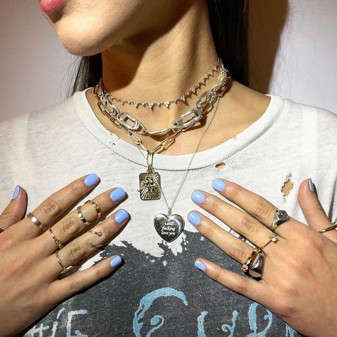 Olivia Rodrigo on Instagram: “babe” Basic Nails, Celebrity Look Alike, Heart Nails, Olivia Rodrigo, Jewelry Inspo, Black Nails, Metal Jewelry, Nail Inspo, Nail Colors