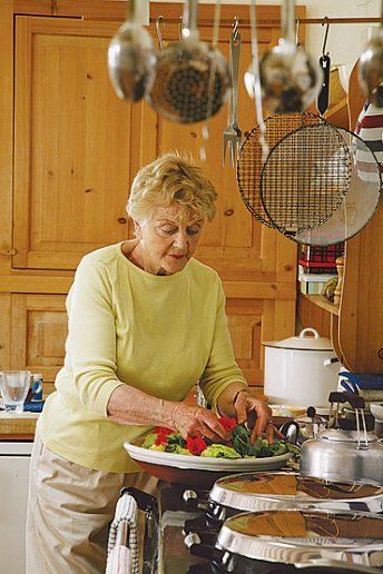 Angela Lansbury at her home in Ireland House On The Coast, Irish Farmhouse, Coast Of Ireland, Angela Lansbury, Miss Marple, Diane Keaton, Charming House, Oscar Winners, Architectural Digest