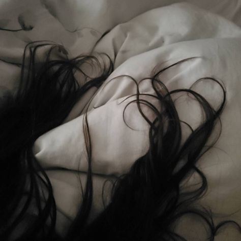 Long wavy hair in the white background of bed Long Dark Hair Aesthetic Faceless, Wavy Dark Brown Hair Aesthetic, Black Haired Aesthetic, Long Black Wavy Hair Aesthetic, Long Brown Hair Aesthetic Faceless, Dark Wavy Hair Aesthetic, Dark Brown Hair Aesthetic Faceless, Dark Brown Hair Girl Aesthetic, Wavy Black Hair Aesthetic