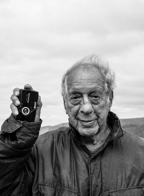 Robert Frank Dies; Pivotal Documentary Photographer Was 94 - The New York Times Robert Frank Photography, Abstract Expressionist Art, Walker Evans, Robert Frank, American Photography, Popular Photography, Tim Walker, The Americans, Richard Avedon