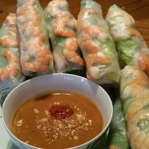 Viet Street Food, Aesthetic Vietnamese Food, Vietnamese Food Aethstetic, Vietnamese Food Aestathic, Healthy Vietnamese Food, Veitmanese Food, Vietnamese Food Photography, Vietnamese Food Traditional, Vietnamese Aesthetic