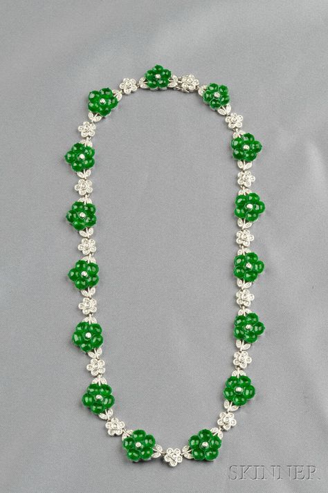 Bijoux Art Deco, Verde Jade, Diamond Necklace Set, Jewelry Appraisal, Jade Carving, Jade Jewelry, Gems Jewelry, Diamond Pendant Necklace, Modern Jewelry