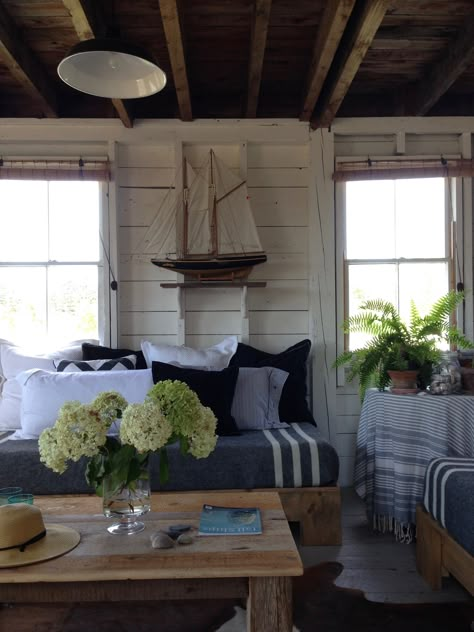 Maine Coastal Homes Interior Design, Nantucket Style Interior, East Coast Cottage, East Coast Home Decor, Lake Cottages, English Beach Cottage, Colorful Lake House, East Coast Lake House, East Coast Garden