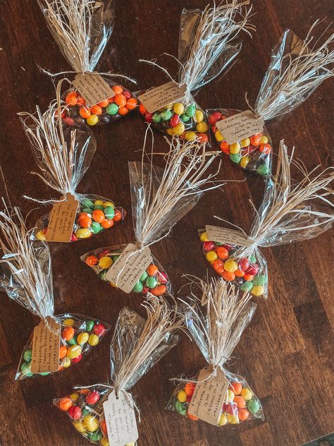 Harvest Treat Bags, Thanksgiving Edible Table Favors, Fall Treat Bags For School, Thanksgiving Survival Kit, Fall Festival Goodie Bags, Thanksgiving Treat Bag Ideas, Thanksgiving Student Gift Ideas, Diy Thanksgiving Party Favors, Friendsgiving Goodie Bags