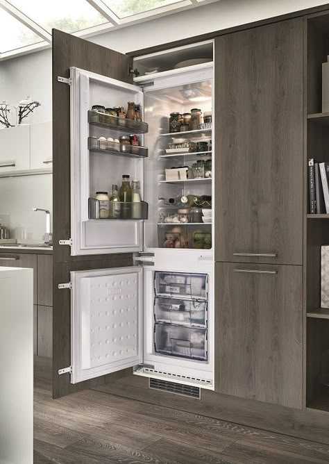 The Lamona integrated fridge freezer looking stylish in the Greenwich Dark Grey Oak Kitchen from the Universal Collection by Howdens Joinery. Visit our website to find out more. Modern Kitchen Fridge Cabinet, Integrated Kitchen Design, Inbuilt Refrigerator In Kitchen, Kitchen With Integrated Fridge, Side By Side Fridge Kitchen Design, Kitchen Integrated Fridge, Inbuilt Fridge Kitchen, Modern Fridge Design, Kitchen Design With Fridge