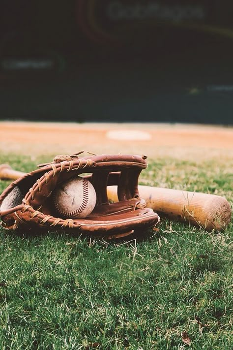 Caulfield’s late brother, Allie, used to play baseball and his glove represents Caulfield’s love for his brother as well as his uniqueness, hence the left handed fielder’s mitt.  -Catherine Tan Baseball Aesthetic, Gloves Aesthetic, Baseball Pics, Baseball Wallpaper, Liz Tomforde, One Of Us Is Lying, Baseball Mitt, Baseball Pictures, Sandlot