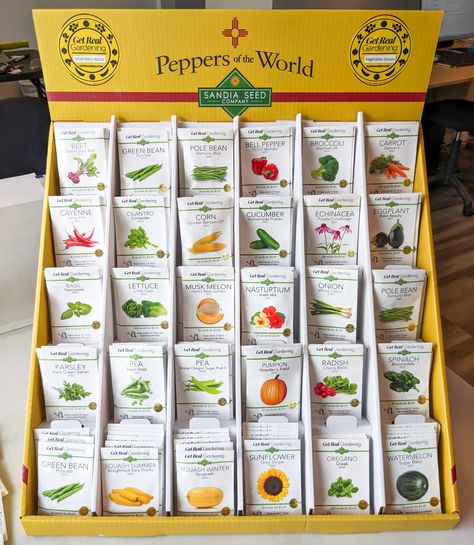 Seed Displays Seeds Gift Ideas, Seed Kit Packaging, Seed Packaging Design, Seeds Packaging, Garden Center Displays, Seeds Gifts, Growing Peppers, Heirloom Tomato Seeds, Spices Packaging