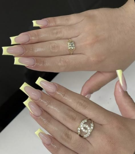 Yellow And White Nails Acrylic, Yellow French Tip Nails, Yellow French Tips, Yellow French Tip, Nails Kawaii, June Nails, Kiki Lala, Yellow Prom, Graduation Nails