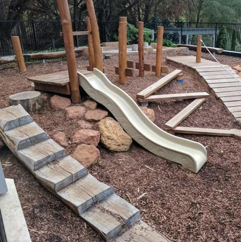 Masonmill Gardens Carmel Backyard Slope Playground, Play Area On Sloped Yard, Playground On A Slope, Playground On Sloped Yard, Sloped Playground, Simple Outdoor Play Area, Embankment Playground, Sloped Backyard Play Area, Playscape Backyard For Kids