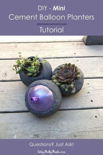 Cement Balloon Planters Minis! Awesome DIY Project. Nice and dark cement to contrast with the plants. See the step by step tutorial here. Ask questions if you get stuck. Use tiny balloons to make the 4 1/2" cement planters and they are so easy to make. Add Charcoal colorant and plant with succulents. #DIY #Planters #Cement #Gardening #Crafts #HowTo #CementPlanter #GardeningIdeas #DIYCrafts Cement Projects, Diy Concrete Planters, Diy Lego, نباتات منزلية, Cement Diy, Concrete Diy Projects, Concrete Ideas, Cement Planters, Concrete Crafts