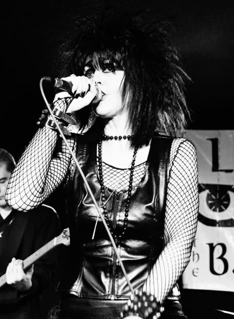 80s Trad Goth, 80s Goth, Siouxsie Sioux, Siouxsie And The Banshees, Goth Bands, Goth Music, Goth Subculture, Goth Stuff, Trad Goth