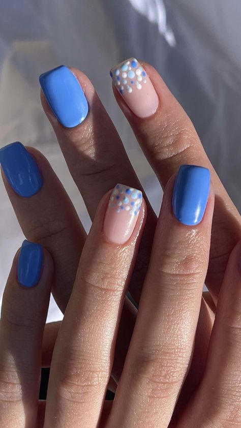 Fresh and Fabulous: 28 Must-Try Cute Spring Nail Ideas for 2024 Easy Diy Flower Nail Art, Blue Short Nails Ideas, Blue Gel Nails, May Nails, Short Gel Nails, Cute Spring Nails, Nagel Tips, Simple Gel Nails, Smink Inspiration