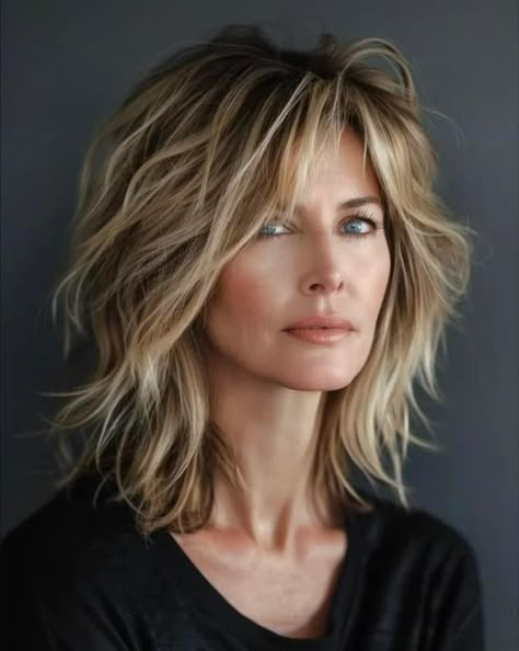 Shaggy Bangs Fine Hair, Long Bob With Choppy Layers, Shag Hairstyles Low Maintenance, Shaggy Layered Haircuts Medium Fine Hair, Choppy Lob Fine Hair, Shag No Bangs Hairstyles Medium, Edgy Textured Haircuts, Choppy Layered Bob Hairstyles Medium, Medium Choppy Haircuts For Thick Hair