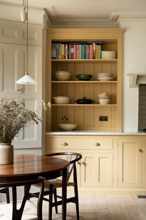 English Georgian Interiors, Cabinetry Colors, Georgian Kitchen, Classic English Kitchen, Yellow Cabinets, Devol Kitchens, Wooden Table And Chairs, Country Kitchen Designs, Light Hardwood Floors