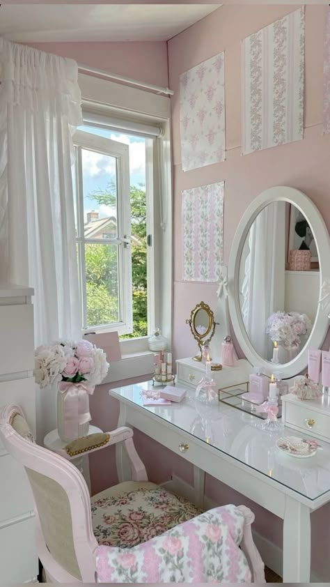 Dream Bedroom Inspiration, Cute Rooms, Coquette Room, Casa Vintage, Pinterest Room Decor, Princess Room, Redecorate Bedroom, Pretty Room, Dreamy Room