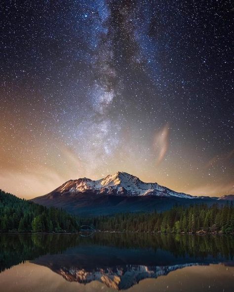 Milky Way over Mt. Shasta. Photo by Micah Burke Spiritual Photos, Mt Shasta, Beautiful Night Sky, Painting Landscapes, Mountain Pictures, Mount Shasta, Power Board, Howl At The Moon, Majestic Mountains