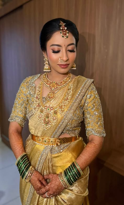 Yellow Wedding Saree, Yellow Bridal Saree, South Indian Bride Jewellery, Bridal Saree Collection, Gold Blouse Designs, Gold Saree Blouse, Wedding Matching Outfits, South Indian Wedding Saree, Gold Saree