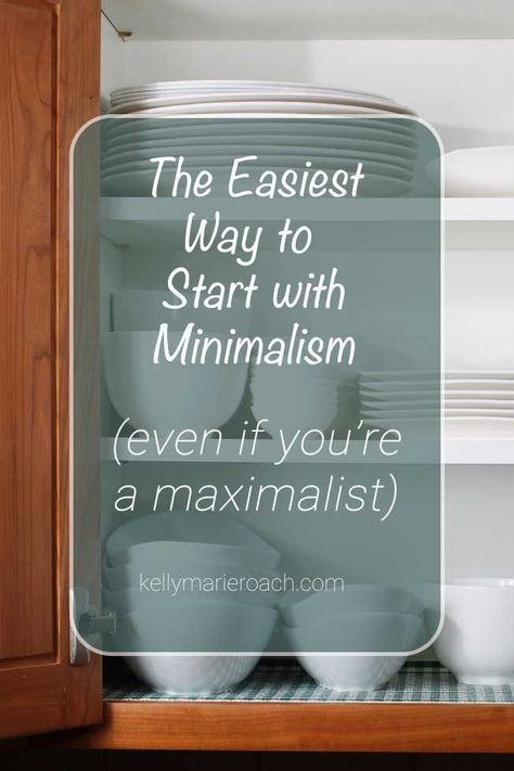 How to guides to go minimalist in the parts of your home that it's easy to start with. If you think minimalism is overwhelming, let me put your mind at ease and tell you that it isn't about paring down to a single towel or one pair of all-purpose shoes. Check out this post to see how I got started with minimalism in a way that feels amazing, easy, and liberating, without sacrificing taste or style. Sparking Joy, Folding Fitted Sheets, Organizing Tips, How To Go, Under Sink, Bath Sets, Household Cleaners, Linen Closet, Minimalist Kitchen