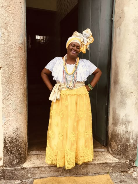 Brazil Culture Clothes, Carribean Traditional Outfits, Brazilian Woman Culture, South America Fashion, Brazilian Outfits Traditional, Brazil Traditional Dress, Yoruba Clothing, Brazil Clothes, Brazil Costume