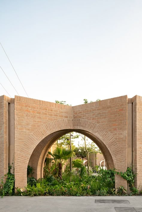 escher-like arcades frame gardens in estudio MMX's civic square in mexico Arch Gate, Pavilion Architecture, Entrance Gates Design, Conceptual Architecture, Brick Architecture, Indian Architecture, Brick Building, Facade Architecture, Entrance Gates