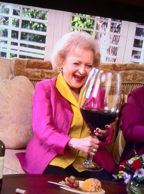 As Betty White says, "a glass of wine a day will help you live longer, let's live forever." #Cheers! @AddThis Wine Memes, Wine Quotes, Betty White, Wine Time, Wine Humor, A Glass Of Wine, Live Forever, Glass Of Wine, Golden Girls