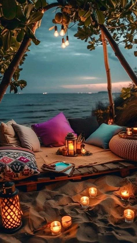 Beach Setting, Ramadan Photos, Outdoor Lighting Design, Beautiful Wallpaper For Phone, Pretty Phone Wallpaper, Romantic Beach, Backyard Lighting, Awesome Pictures, Beautiful Wallpapers Backgrounds