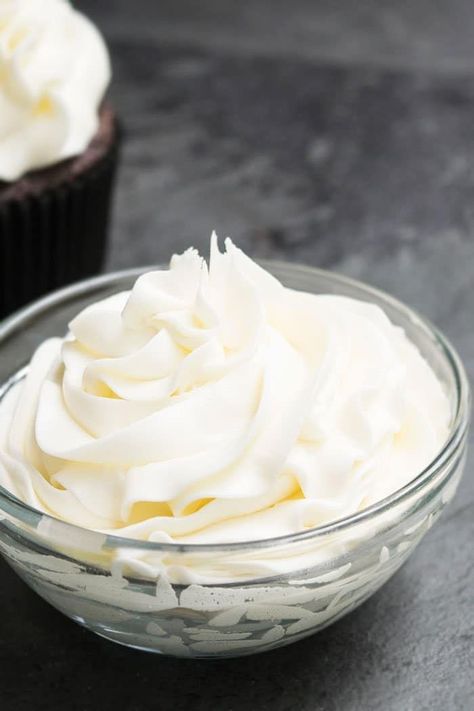 Marshmallow Fluff Frosting Recipe Fluff Frosting Recipe, Cream Cheese Marshmallow Fluff, Coconut Sweets, Marshmallow Cream Frosting, Brownies Coconut, Fluff Frosting, Marshmallow Frosting Recipes, Cream Frosting Recipe, Marshmallow Fluff Frosting