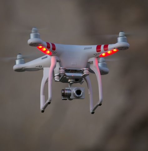 Drone Buyers' Guide: How to Buy Your First Quadcopter | Time Gadget Tecnologici, Phantom Drone, Mobile Software, Professional Drone, Flying Drones, Aerial Photography Drone, Uav Drone, Drones Concept, New Drone