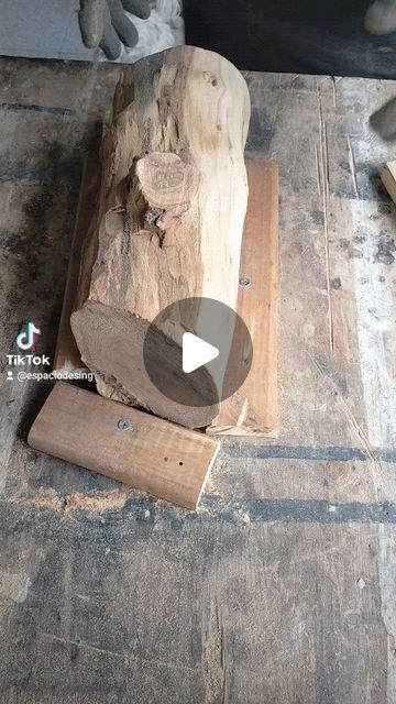 Log Wood Ideas, Log Craft Ideas, Wooden Lamps Design Creative, Wooden Log Ideas, Log Furniture Diy, Wooden Bowls Diy, Log Wood Projects, Wood Log Projects, Pallet Projects Decor