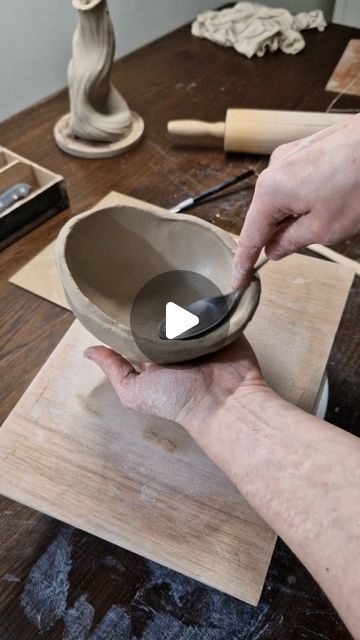 Anita Gadzinska on Instagram: "Working a spoon on a pinch pot is my current favorite thing in pottery. There's nothing more satisfying!  I don't have the patience to wait for the clay to dry so it's all floppy and definitely harder to work with than it probably should be. However, I only had a bit of energy left after a busy day so we gotta do what we gotta do xD  #slowart #ceramics #pinchpots #mushroomart" Pinching Clay Ideas, Handbuilding Pottery Ideas Pinch Pots, Pinching Pottery Ideas, Pinched Pottery Ideas, Pottery Glass Ideas, Glaze Plate Ideas, Clay Pot Design, Easy Pinch Pot Ideas Clay, Hand Built Bowl