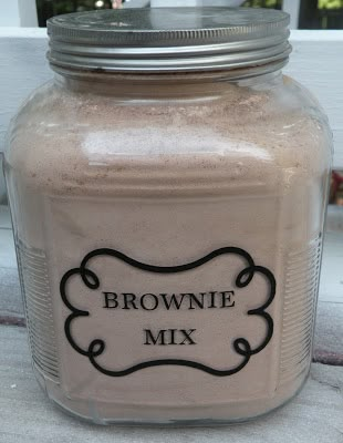 Heart, Hands, Home: Making Mixes 101 (and a brownie mix recipe!) Homemade Brownie Mix, Brownie Mix Recipes, Homemade Dry Mixes, Diy Mixes, Texas Sheet, Jar Recipes, Dry Mixes, Homemade Mixes, Mix Recipes